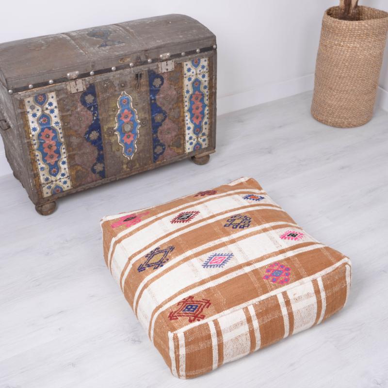 El Dokuma  Kilim Puf Yer Minderi