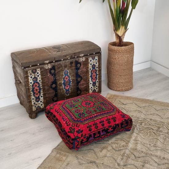 Kilim Puf Yer Minderi