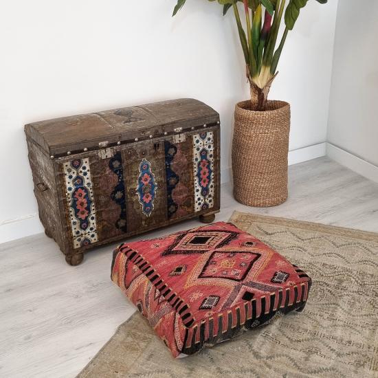 Kilim Puf Yer Minderi