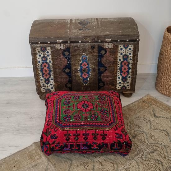 Kilim Puf Yer Minderi